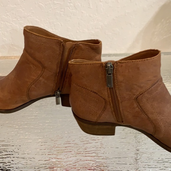 Lucky Leather Boots (Pls see video) - Picture 4 of 16